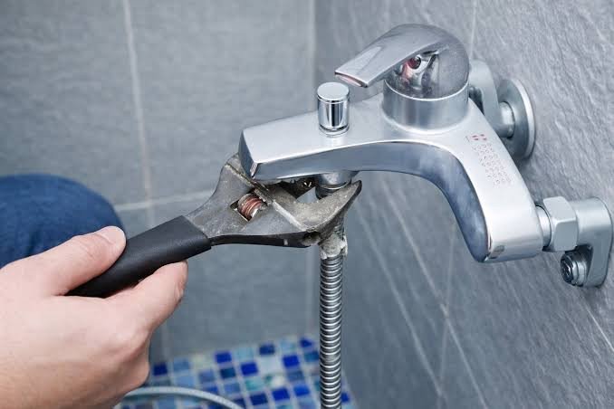 How to Fix a Leaky Shower Faucet: A Practical Bathroom Guide
