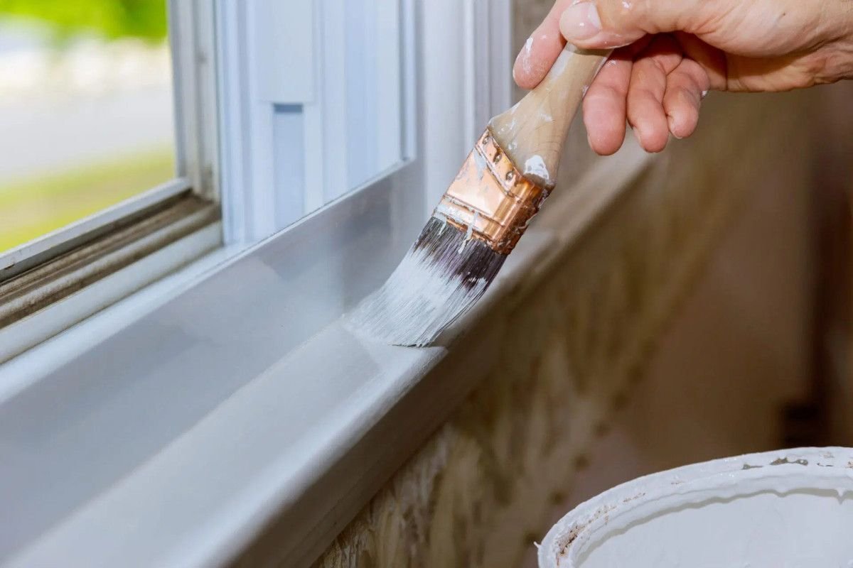 How to Paint Wood Trim Molding: A Practical Homeowner Guide