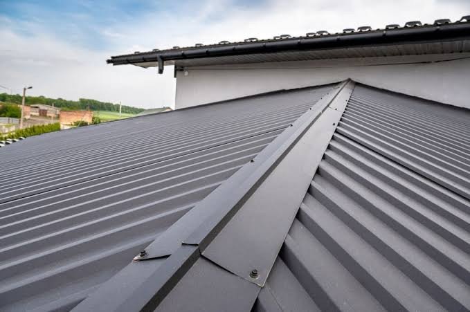 Common Metal Roofing Mistakes to Avoid: 7 Errors That Turn a 50-Year Roof Into a 10-Year Problem